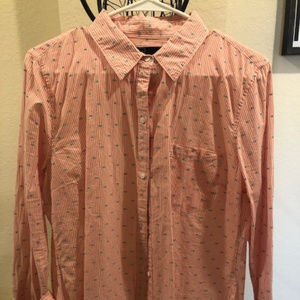 GAP Shirt Salmon stripes with blue polka dots.